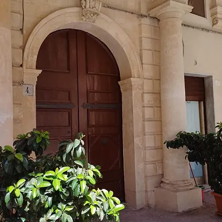 Portici Apartment *